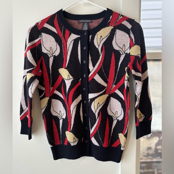 Chelsea & Theodore Sweaters - EUC - Pretty Chelsea & Theodore Calla Lilly Cardigan Sweater (Navy & Red)